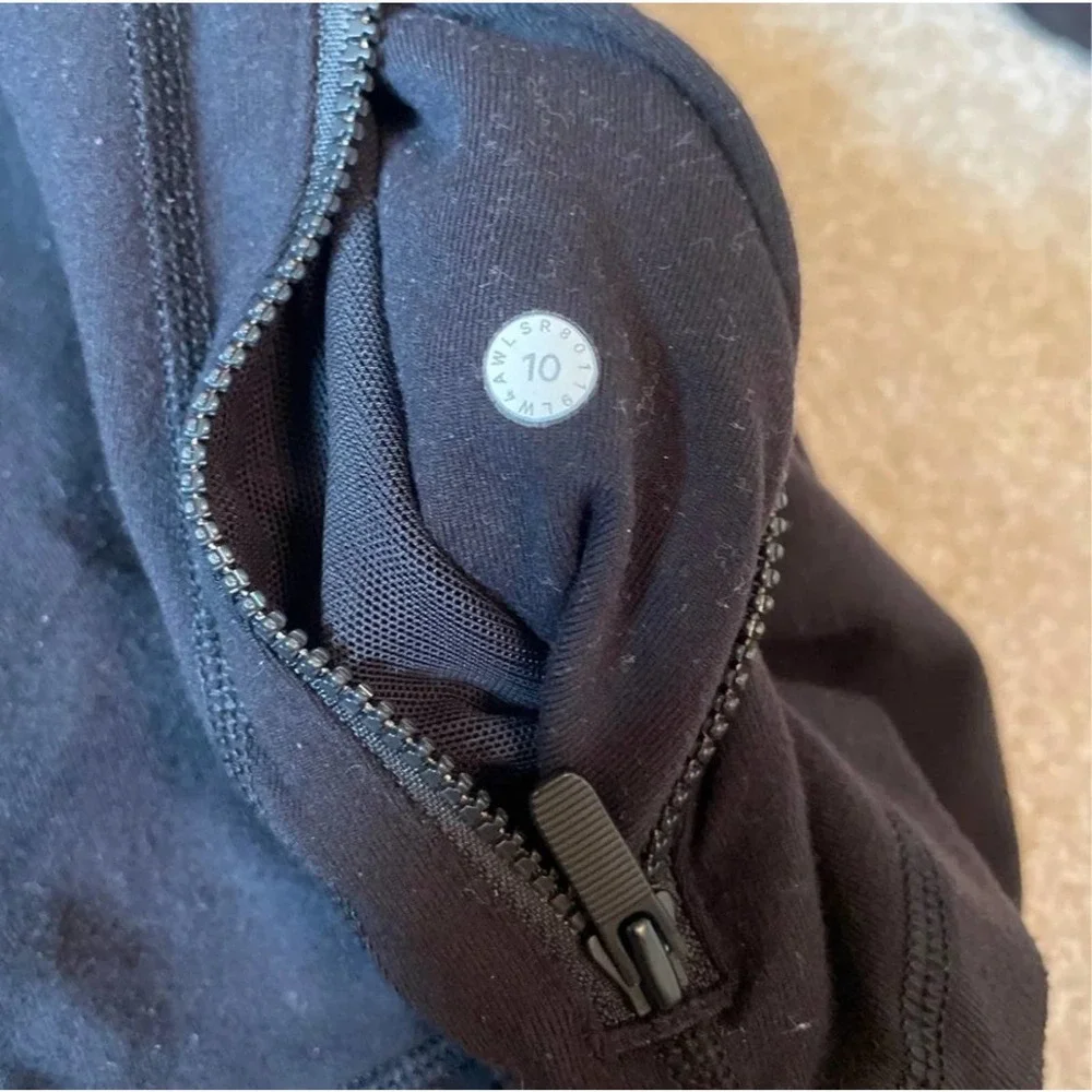 SOLD- Lululemon Black Define Jacket Women Size 10 Luon - Picture 7 of 10